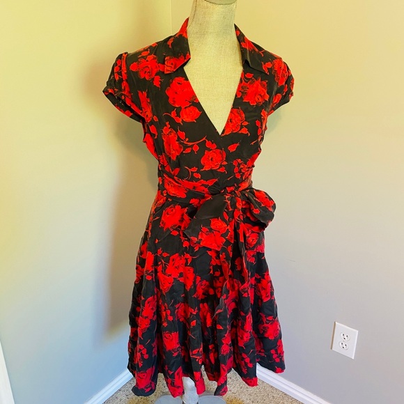 100% Silk MODA International Roses Dress - Picture 2 of 7